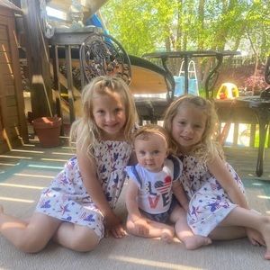 Meet your Posher, Julie